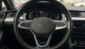 Volkswagen Passat | FWD (przód) | Automatyczna | 218 KM | Czarny full
