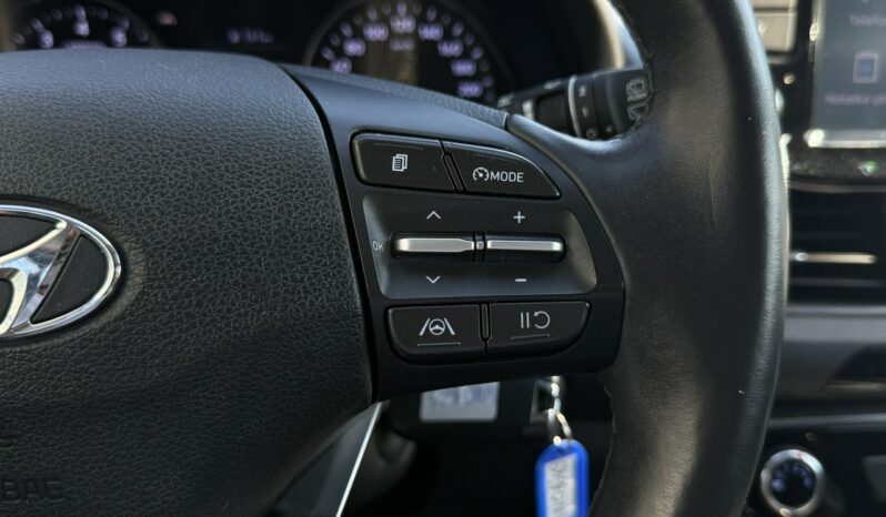 Hyundai i30 | FWD (przód) | Manualna | 120 KM | Srebrny full