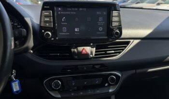 Hyundai i30 | FWD (przód) | Manualna | 120 KM | Srebrny full