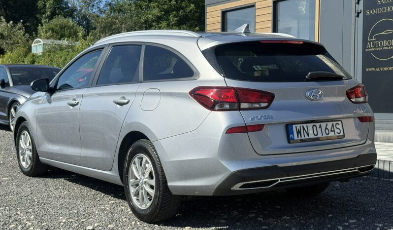 Hyundai i30 | FWD (przód) | Manualna | 120 KM | Srebrny full