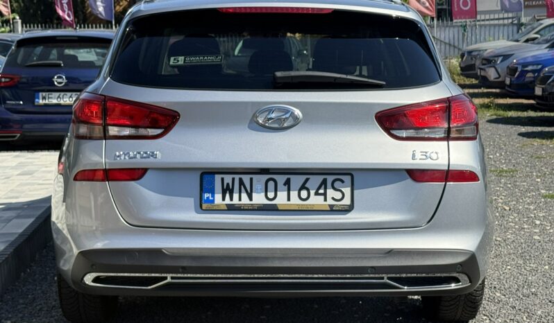 Hyundai i30 | FWD (przód) | Manualna | 120 KM | Srebrny full