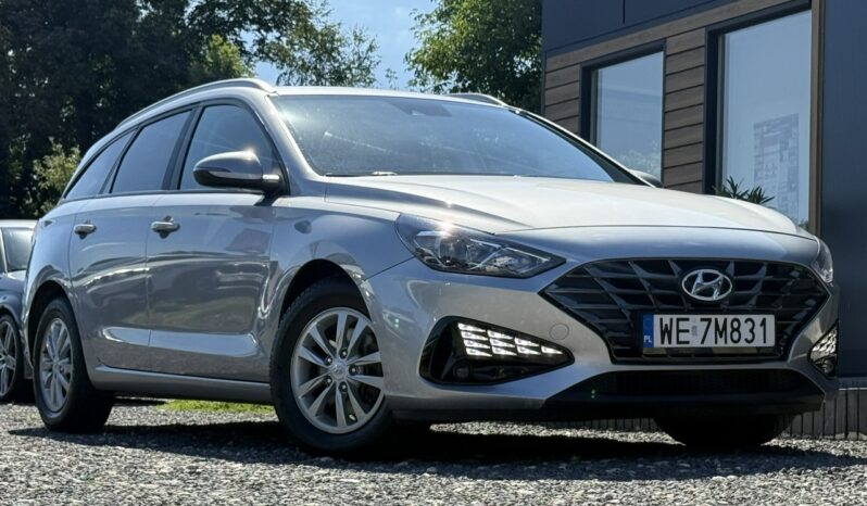 Hyundai i30 | FWD (przód) | Manualna | 120 KM | Srebrny full