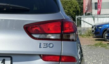 Hyundai i30 | FWD (przód) | Manualna | 120 KM | Srebrny full