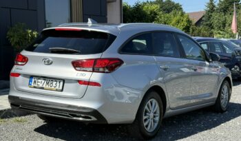 Hyundai i30 | FWD (przód) | Manualna | 120 KM | Srebrny full