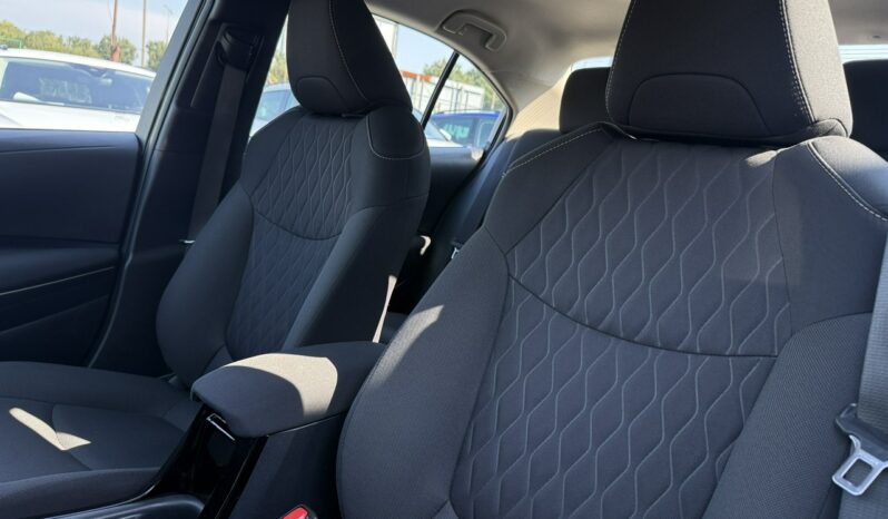 Toyota Corolla | FWD (przód) | Automatyczna | 125 KM | Srebrny full