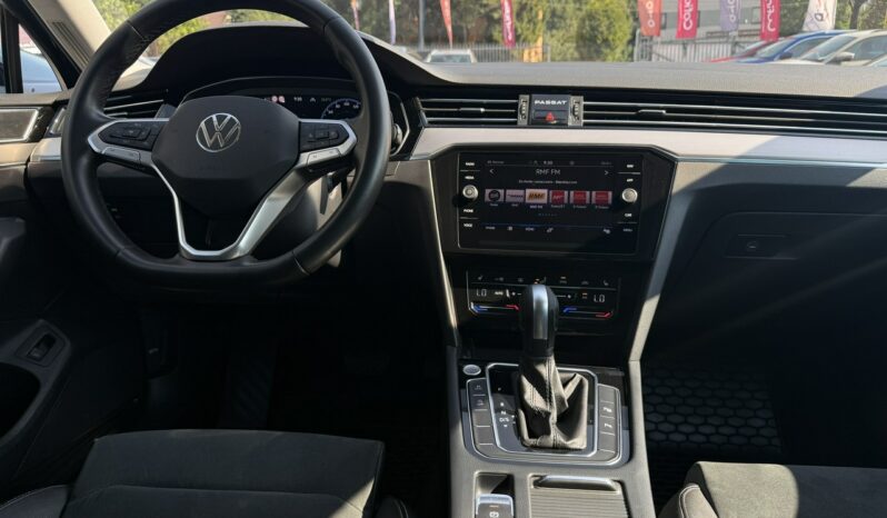 Volkswagen Passat | FWD (przód) | Automatyczna | 200 KM | Granatowy full