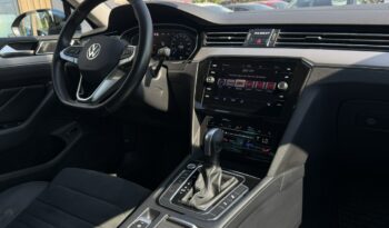 Volkswagen Passat | FWD (przód) | Automatyczna | 200 KM | Granatowy full