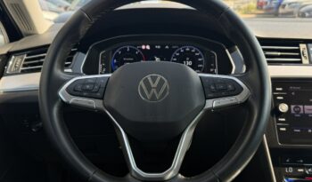 Volkswagen Passat | FWD (przód) | Automatyczna | 200 KM | Granatowy full