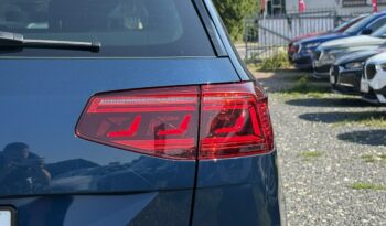 Volkswagen Passat | FWD (przód) | Automatyczna | 200 KM | Granatowy full