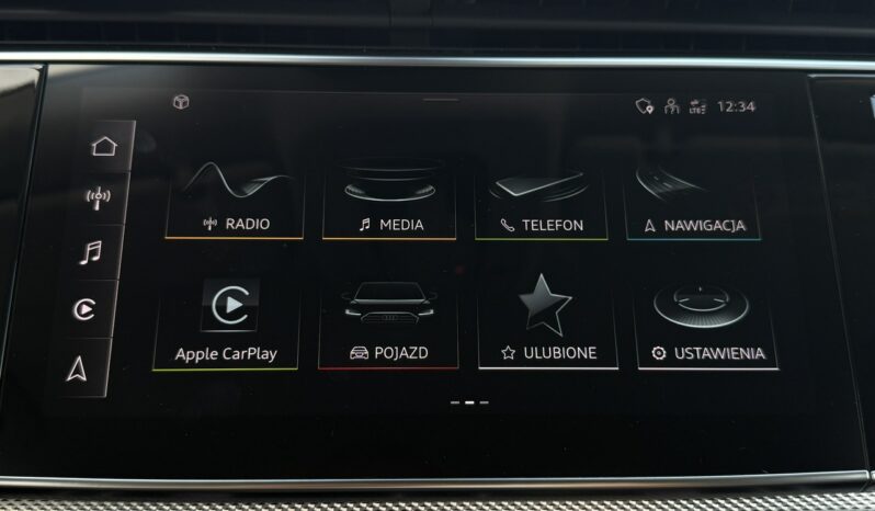 Audi Q8 | 4×4 (stały) | Automatyczna | 231 KM | Czarny full