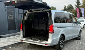 Mercedes-Benz Klasa V | 4×4 (doł. automatycznie) | Automatyczna | 163 KM | Srebrny full