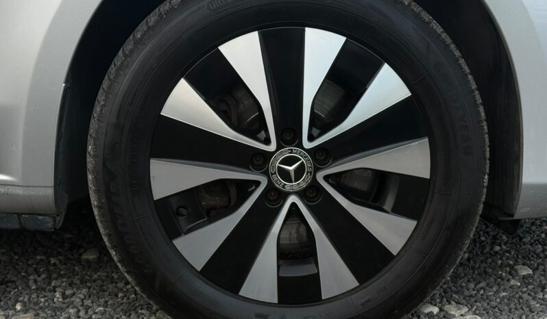 Mercedes-Benz Klasa V | 4×4 (doł. automatycznie) | Automatyczna | 163 KM | Srebrny full