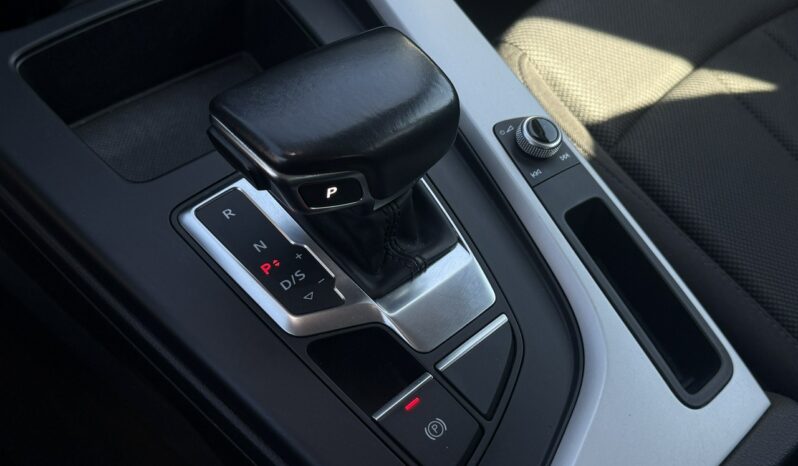 Audi A4 Avant | FWD (przód) | Automatyczna | 136 KM | Czarny full