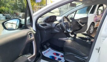 Peugeot 2008 | FWD (przód) | Manualna | 100 KM | Biały full