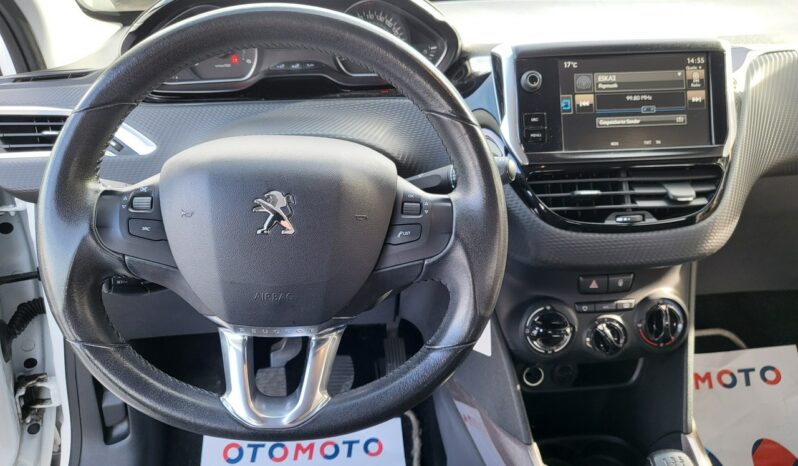 Peugeot 2008 | FWD (przód) | Manualna | 100 KM | Biały full