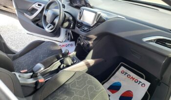 Peugeot 2008 | FWD (przód) | Manualna | 100 KM | Biały full