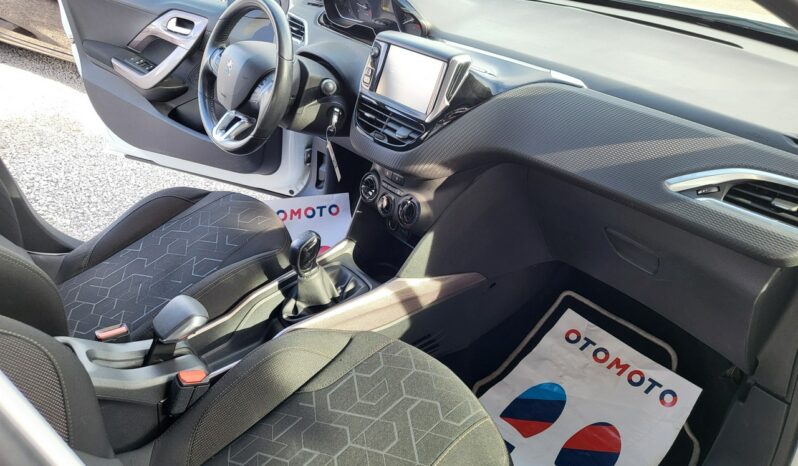Peugeot 2008 | FWD (przód) | Manualna | 100 KM | Biały full
