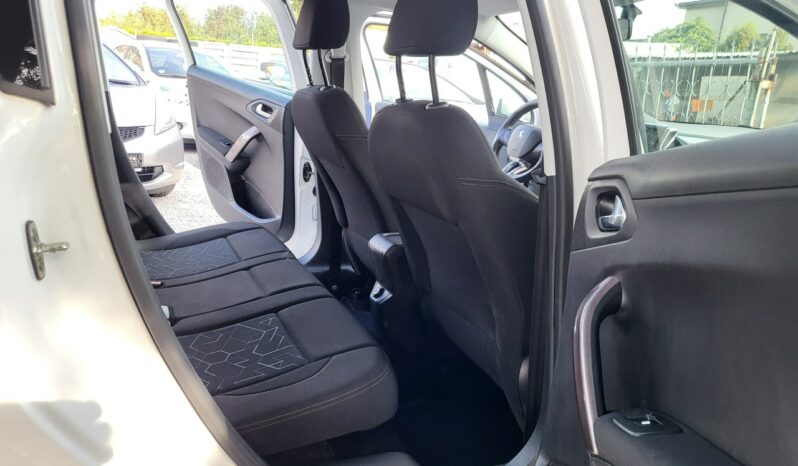 Peugeot 2008 | FWD (przód) | Manualna | 100 KM | Biały full