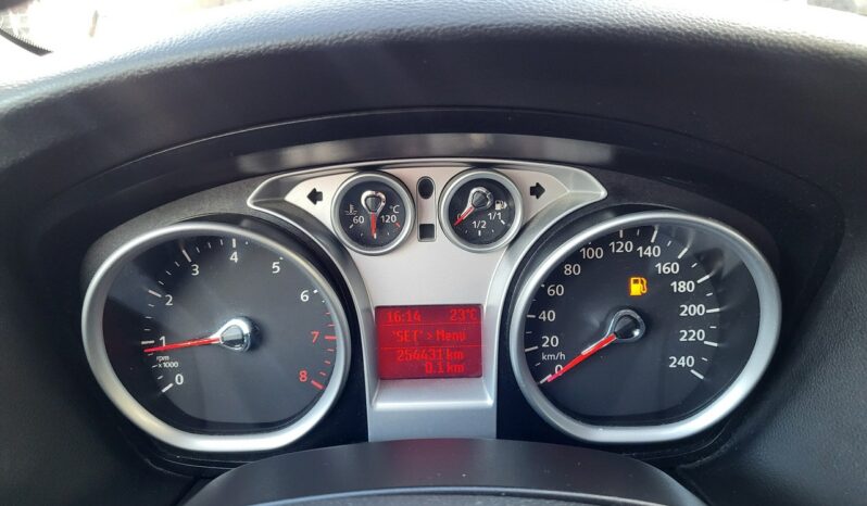 Ford Focus | FWD (przód) | Manualna | 101 KM | Czarny full