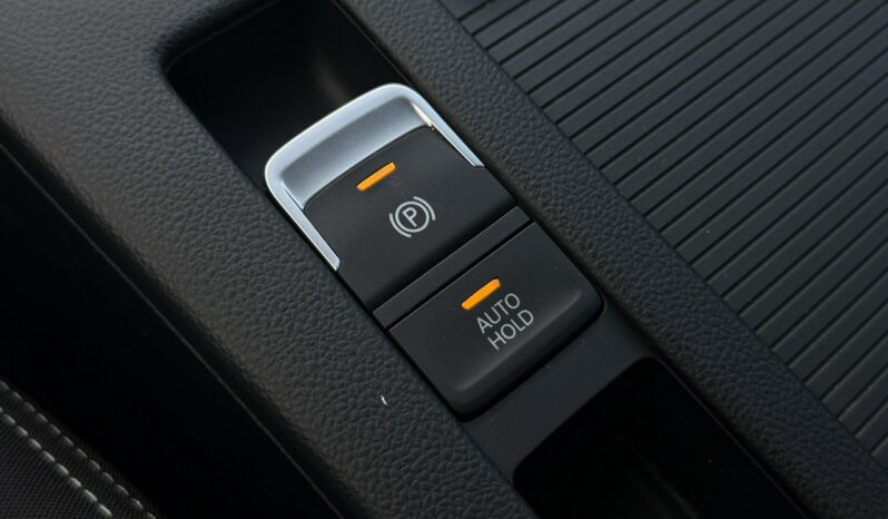 Volkswagen Passat Variant | FWD (przód) | Automatyczna | 150 KM | Srebrny full