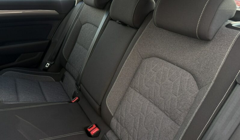 Volkswagen Passat Variant | FWD (przód) | Automatyczna | 150 KM | Srebrny full