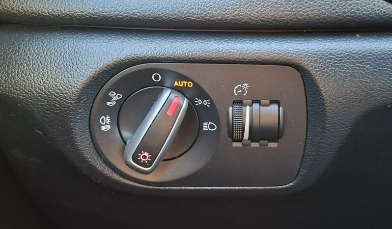Audi Q3 | FWD (przód) | Manualna | 150 KM | Niebieski full