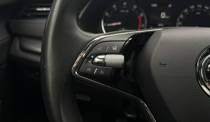 Skoda Octavia | FWD (przód) | Manualna | 150 KM | Srebrny full