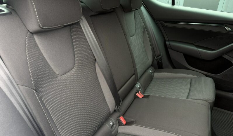 Skoda Octavia | FWD (przód) | Manualna | 150 KM | Srebrny full