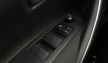 Toyota Corolla | FWD (przód) | Automatyczna | 125 KM | Srebrny full