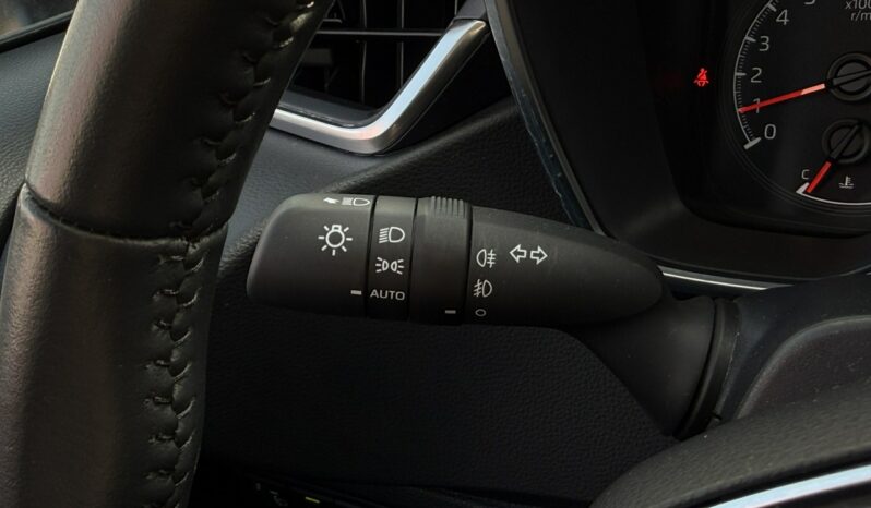 Toyota Corolla | FWD (przód) | Manualna | 125 KM | Biały full