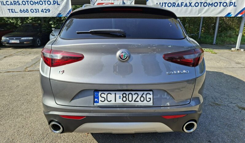 Alfa Romeo Stelvio | 4×4 (doł. automatycznie) | Automatyczna | 200 KM | Szary full
