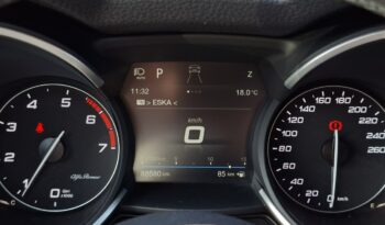 Alfa Romeo Stelvio | 4×4 (doł. automatycznie) | Automatyczna | 200 KM | Szary full