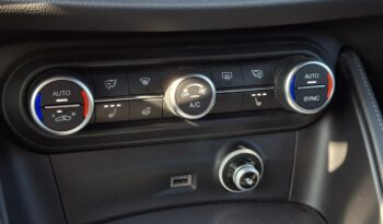 Alfa Romeo Stelvio | 4×4 (doł. automatycznie) | Automatyczna | 200 KM | Szary full