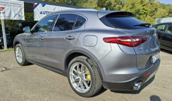 Alfa Romeo Stelvio | 4×4 (doł. automatycznie) | Automatyczna | 200 KM | Szary full