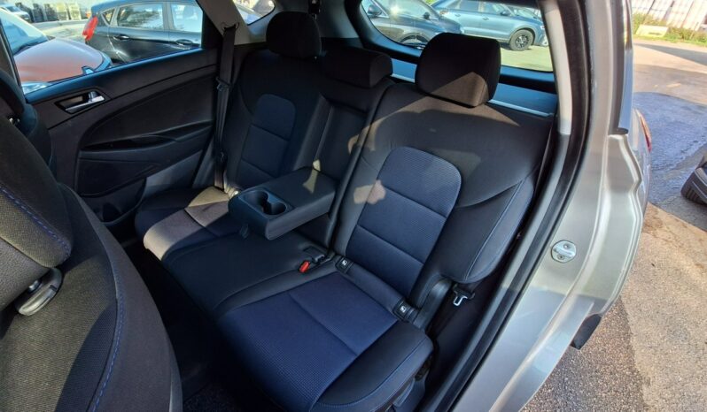 Hyundai Tucson | FWD (przód) | Manualna | 132 KM | Szary full