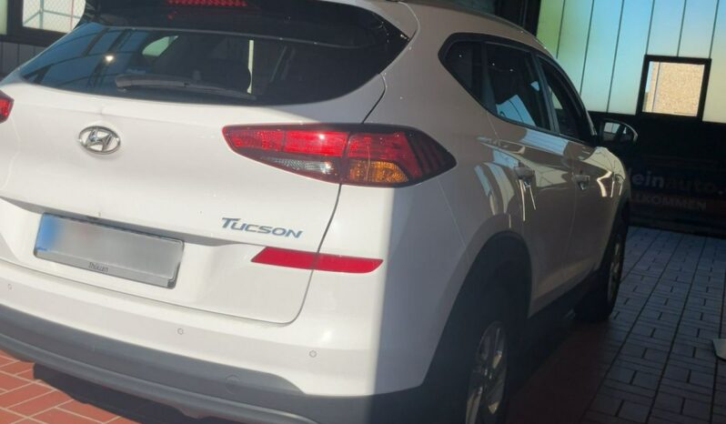 Hyundai Tucson | FWD (przód) | Manualna | 132 KM | Biały full