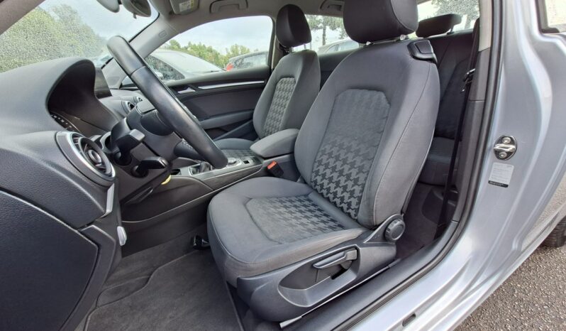 Audi A3 3-drzwiowe | FWD (przód) | Manualna | 110 KM | Srebrny full
