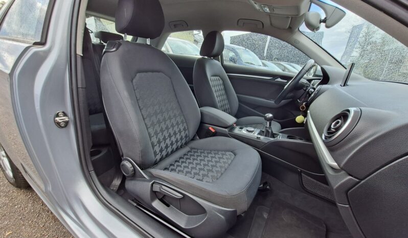 Audi A3 3-drzwiowe | FWD (przód) | Manualna | 110 KM | Srebrny full
