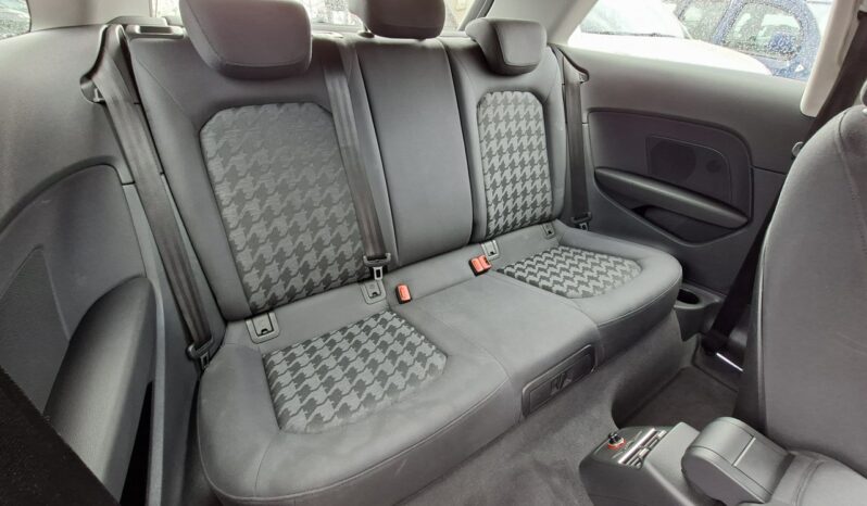 Audi A3 3-drzwiowe | FWD (przód) | Manualna | 110 KM | Srebrny full