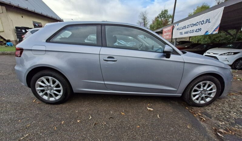 Audi A3 3-drzwiowe | FWD (przód) | Manualna | 110 KM | Srebrny full