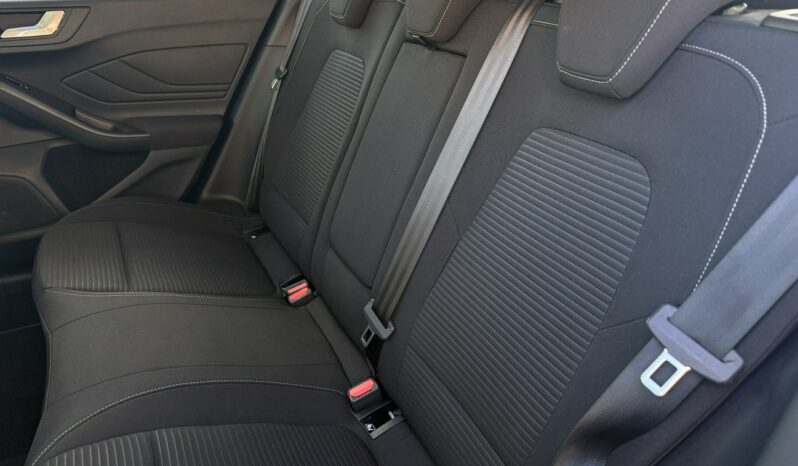 Ford Focus | FWD (przód) | Automatyczna | 115 KM | Srebrny full