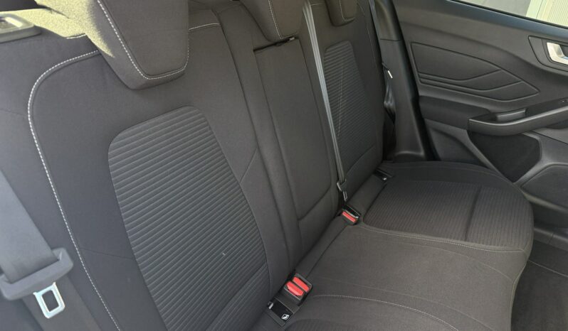 Ford Focus | FWD (przód) | Automatyczna | 115 KM | Srebrny full