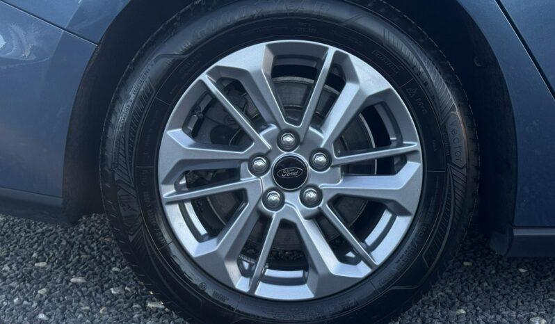 Ford Focus | FWD (przód) | Automatyczna | 115 KM | Granatowy full