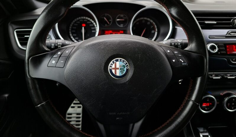 Alfa Romeo Giulietta | FWD (przód) | Manualna | 235 KM | Biały full