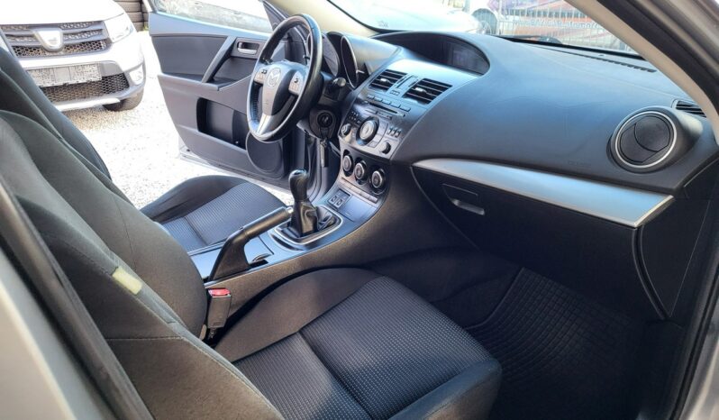 Mazda 3 | FWD (przód) | Manualna | 105 KM | Szary full