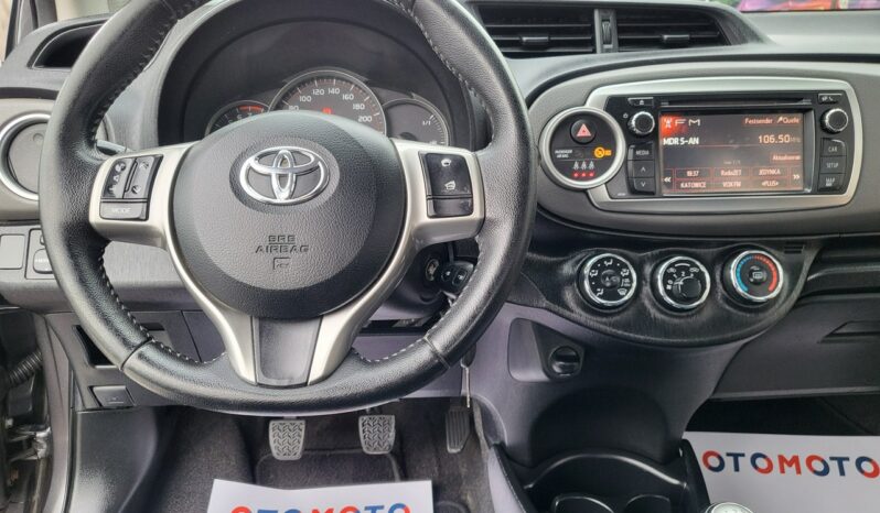 Toyota Yaris | FWD (przód) | Manualna | 70 KM | Szary full