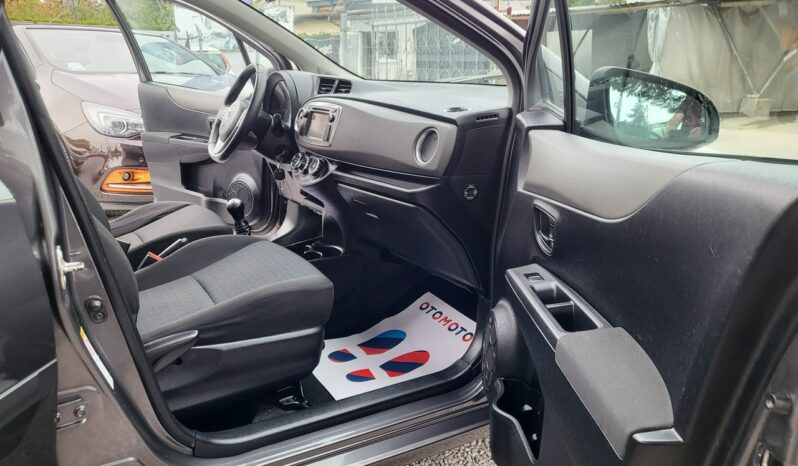 Toyota Yaris | FWD (przód) | Manualna | 70 KM | Szary full