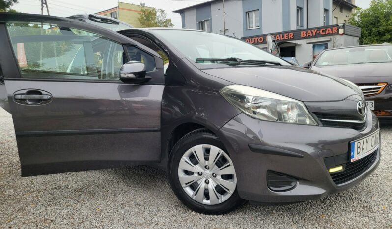 Toyota Yaris | FWD (przód) | Manualna | 70 KM | Szary full