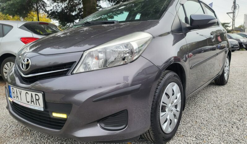 Toyota Yaris | FWD (przód) | Manualna | 70 KM | Szary full