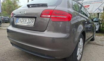 Audi A3 Sportback | FWD (przód) | Manualna | 105 KM | Brązowy full